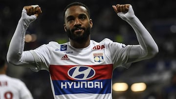 Lacazette con el Olympique de Lyon.