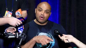 HOUSTON, TEXAS - APRIL 01: Former NBA player and TNT commentator Charles Barkley is interviewed during a practice session for the 2016 NCAA Men&#039;s Final Four at NRG Stadium on April 1, 2016 in Houston, Texas.   Ronald Martinez/Getty Images/AFP
 == FOR NEWSPAPERS, INTERNET, TELCOS &amp; TELEVISION USE ONLY ==