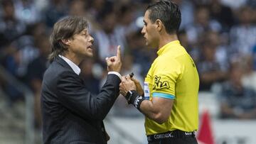 Las Chivas pierden a Almeyda por dos jornadas