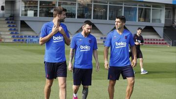 01/10/19 PREVIA PARTIDO CHAMPIONS LEAGUE 
 FASE DE GRUPOS GRUPO F
 BARCELONA - INTER DE MILAN  ENTRENAMIENTO 
 PIQUE MESSI LUIS SUAREZ