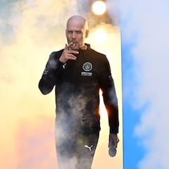 La celebración 'Sky Blues' por las calles de Manchester en imágenes