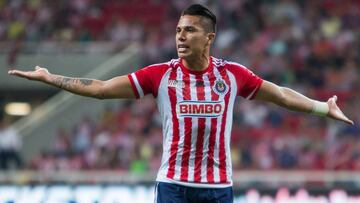 Salcido no jugar&aacute; ma&ntilde;ana con Chivas por &lsquo;cuesti&oacute;n t&eacute;cnica&rsquo;