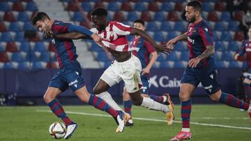 I&ntilde;aki Williams ante el Levante.