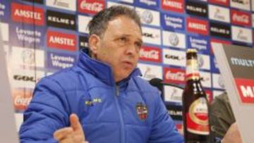 Caparrós: "Para renovar no he pedido absolutamente nada"