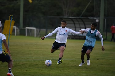 La Selección Colombia entrenó en Atibaia con la mira puesta en el duelo del jueves ante Brasil por Eliminatorias.