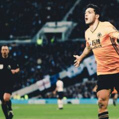 Los Wolves celebran los 29 años de Raúl Jiménez con 29 goles