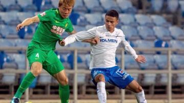 Se fue a Suecia con el Hammarby en donde no encontró continuidad, por lo que volvió a su país.