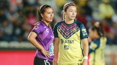 (L-R), Selene Cortes of Pachuca and Katty Martinez of America during the game Pachuca vs America, corresponding to First leg match of Quarterfinals of the Torneo Clausura Grita Mexico C22 of Liga BBVA MX Femenil, at Hidalgo Stadium, on May 05, 2022.

<br><br>

(I-D), Selene Cortes de Pachuca y Katty Martinez de America durante el partido Pachuca vs America, correspondiente al partido de Ida de Cuartos de Final del Torneo Clausura Grita Mexico C22 de la Liga BBVA MX Femenil, en el Estadio Hidalgo, el 05 de Mayo de 2022.