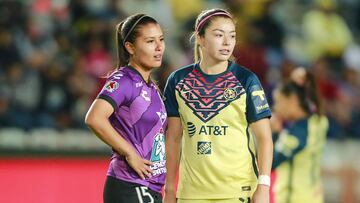 (L-R), Selene Cortes of Pachuca and Katty Martinez of America during the game Pachuca vs America, corresponding to First leg match of Quarterfinals of the Torneo Clausura Grita Mexico C22 of Liga BBVA MX Femenil, at Hidalgo Stadium, on May 05, 2022.

<br><br>

(I-D), Selene Cortes de Pachuca y Katty Martinez de America durante el partido Pachuca vs America, correspondiente al partido de Ida de Cuartos de Final del Torneo Clausura Grita Mexico C22 de la Liga BBVA MX Femenil, en el Estadio Hidalgo, el 05 de Mayo de 2022.