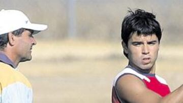 <b>SE LO PIENSA. </b>Juande Ramos no tiene del todo claro que Saviola sea el gran referente ofensivo que el equipo necesita para la próxima temporada.