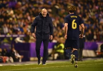 0-1. Nacho Fernández celebró el primer gol con Zinedine Zidane.
