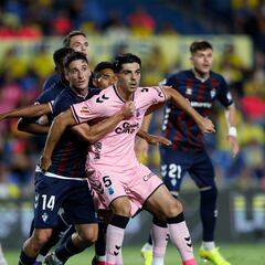 El Almería y el Deportivo se interesan por la situación de Enrique Clemente