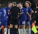 La FIFA puede sancionar al Chelsea por 25 fichajes ilegales