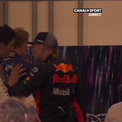 Verstappen llegó a empujar a Ocon: "Un idiota me sacó"