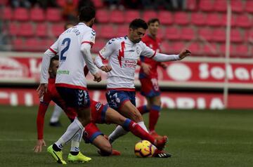 Enzo Zidane y Benito Ramírez durante un partido del Rayo Majadahonda ante el Numancia.