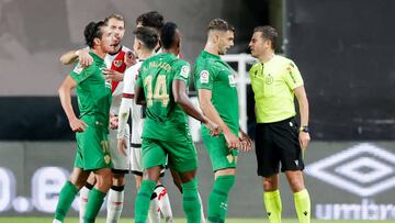 MADRID, SPAIN - OCTOBER 3: Pere Milla of Elche Lucas Boye of Elche Helibelton Palacios of Elche Jorge Figueroa Vazquez during the La Liga Santander  match between Rayo Vallecano v  Elche at the Campo de Futbol de Vallecas on October 3, 2022 in Madrid Spain (Photo by David S. Bustamante/Soccrates/Getty Images)