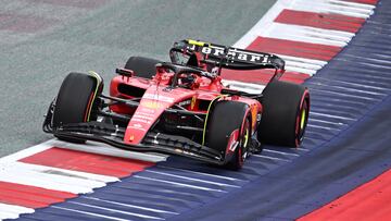 Spielberg (Austria), 30/06/2023.- Spanish Formula One driver Carlos Sainz of Scuderia Ferrari during the Qualifying for the 2023 Austrian Grand Prix, at the Red Bull Ring race track in Spielberg, Austria, 30 June 2023. The Formula 1 Grand Prix of Austria will be held on 02 July 2023. (Fórmula Uno) EFE/EPA/CHRISTIAN BRUNA