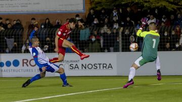 Mata, en el momento de marcar su tercer gol.