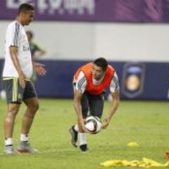 Danilo afronta el final de su recuperación y ya toca balón