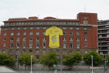 Bilbao se está engalanando para recibir el Tour de Francia. 