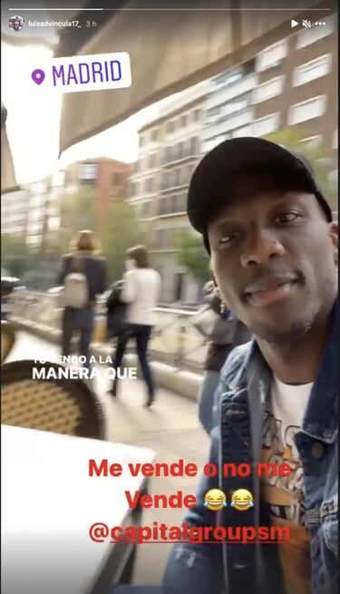 Advíncula, en la órbita de Boca, juguetea con su salida