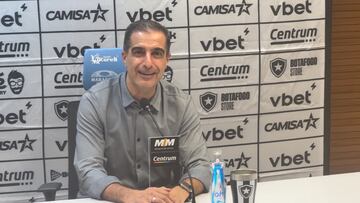 La cómica respuesta del DT de Botafogo ante la pregunta de As sobre la U: “Un infiltrado chileno”