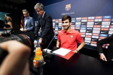 André Gomes, nuevo jugador del FC Barcelona en la rueda de prensa de presentación.