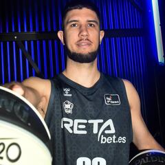 Bouteille: "Está bien que se fijen en mí, pero solo miro al presente"