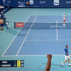 Jarry hace esto contra el 4 del mundo y la gente aplaude de pie: ¡espectacular!