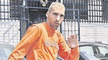 <b>RENDIDO. </b>Álvaro Cámara está a falta de firma para ser jugador del Albacete.