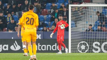 08/12/22 PARTIDO SEGUNDA DIVISION
LEVANTE UD - SD PONFERRADINA
AMIR