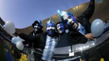 M&aacute;s de 10 mil argentinos hubo en las tribunas en la goleada ante Paraguay. 