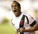 Edmundo, ‘El Animal’, recibe a Gary Medel en Vasco da Gama y esto ocurrió