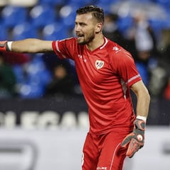 "Intento mejorar para convencer al míster y poder jugar en Liga"