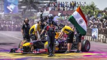 David Coulthard durante su exhibici&oacute;n en India.