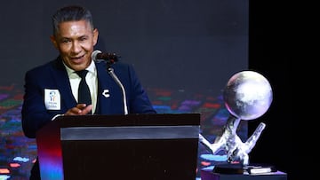Ignacio Ambriz during the Soccer Hall of Fame Induction Ceremony 2025, at Auditorio Gota de Plata, on November 11, 2025, Pachuca, Hidalgo, Mexico.