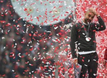 Bayern give Guardiola send-off after he seals third Bundesliga