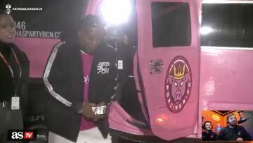 Ronaldhino llega a su partido en la “Porcineta”
