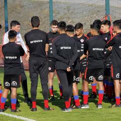 El silencioso trabajo de la Roja con 90 promesas ‘extranjeras’