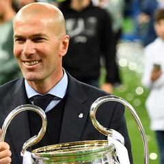 Zidane, otro candidato para dirigir a James en el Bayern