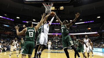 Vince Carter jugó un partido perfecto ante los Bucks.