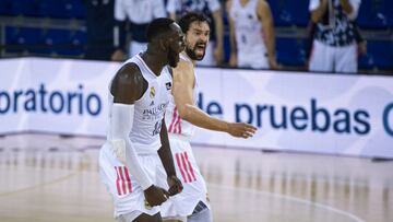 Garuba y Llull, durante un partido contra el Barcelona en la temporada 2020-21.