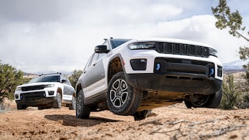 The Jeep® brand tests in Moab, Utah, the latest prototypes of autonomous off-road driving technology, installed in two electrified Jeep Grand Cherokee 4xe models.