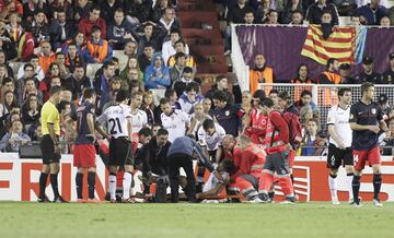 Tras una exhibici¨®n de Falcao (4-2) en la ida de la semifinal de la Europa League 2011-12, el Valencia intent¨® una remontada imposible en la vuelta. El gol no lleg¨® pese al asedio y la grave lesi¨®n de Canales acab¨® de enfriar al Valencia. Un golazo de Adri¨¢n L¨®pez termin¨® de certificar el pase a la final del Atl¨¦tico. D¨ªas despu¨¦s, ya con Simeone, se alzaron con el t¨ªtulo al derrotar al Athletic (3-0).