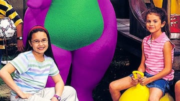 2000: En Barney y sus amigos junto a su amiga de toda la vida, Selena Gómez. 
