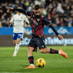 El Levante rescinde el contrato de Óscar Clemente