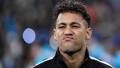 Llaman "mimado" a Neymar y su padre responde: "Buitre"