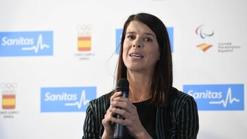 Ruth Beitia se ha mostrado convencida de continuar con su carrera sólo si está al 100%, en el acto de renovación del compromiso de Sanitas con el Comité Olímpico Español (COE)