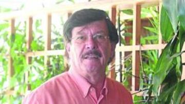 <b>TRANQUILO. </b>Francisco Mendoza confía en la plantilla albiazul.