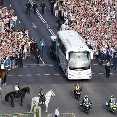 El multitudinario arribo del Real Madrid al Santiago Bernabéu